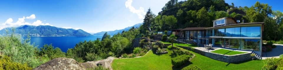 Villa con vista sul lago veduta completa